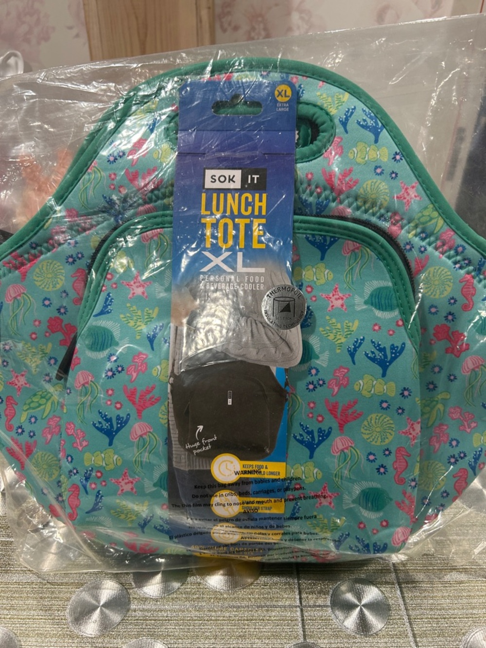NWT. Lunch Tote XL Food & Beverage Cooler- Sea Life Motif. 12.5” x 12.5”